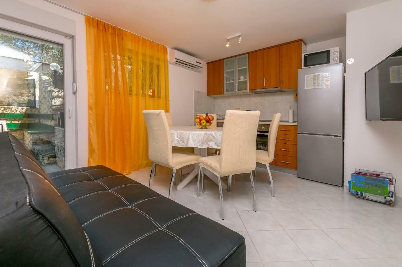 Apartment Vukorepa Ražanj Kültér fotó