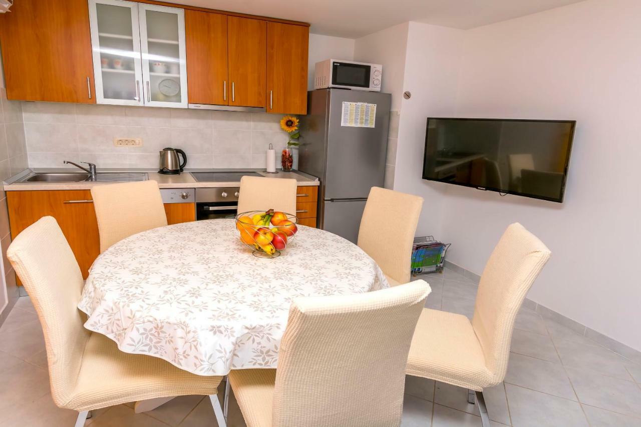 Apartment Vukorepa Ražanj Kültér fotó
