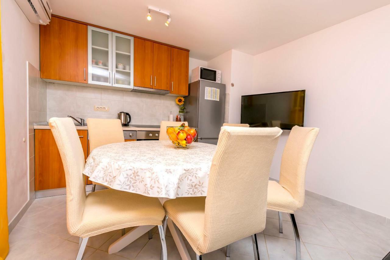 Apartment Vukorepa Ražanj Kültér fotó